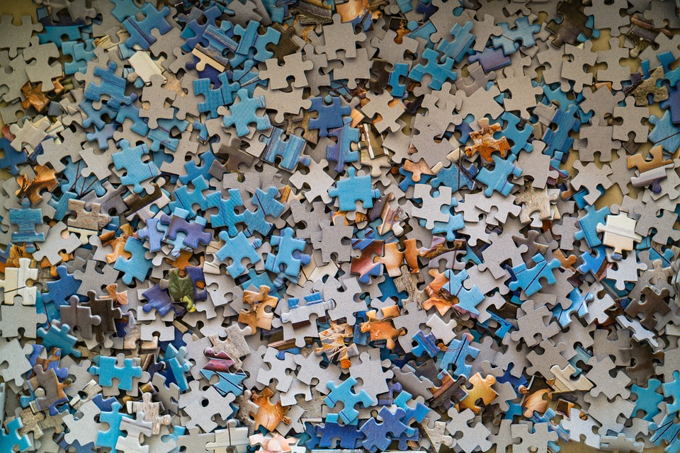 puzzle vs lego